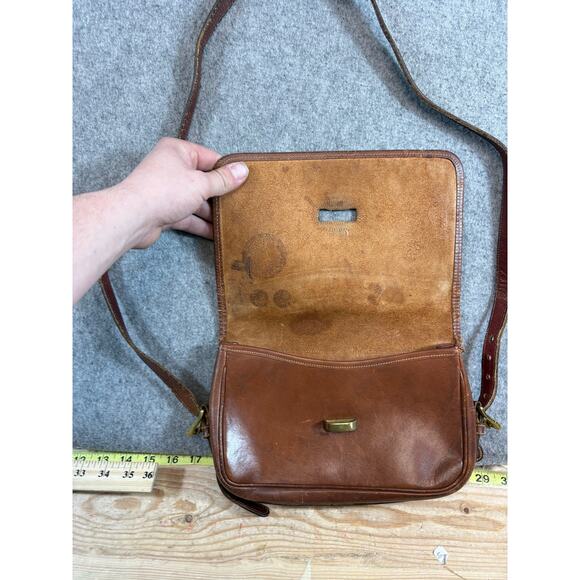 Vintage 80s Dooney & Bourke All Weather Leather Saddle Bag Turn Lock Green Brown - Picture 3 of 8